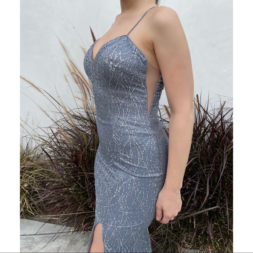 "Silver Lake" ◍ Gown / Formal / Elegant / Prom - Picture 2 of 4